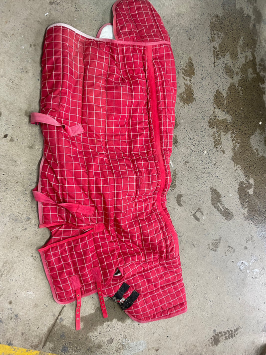 5’ Red Check stable rug